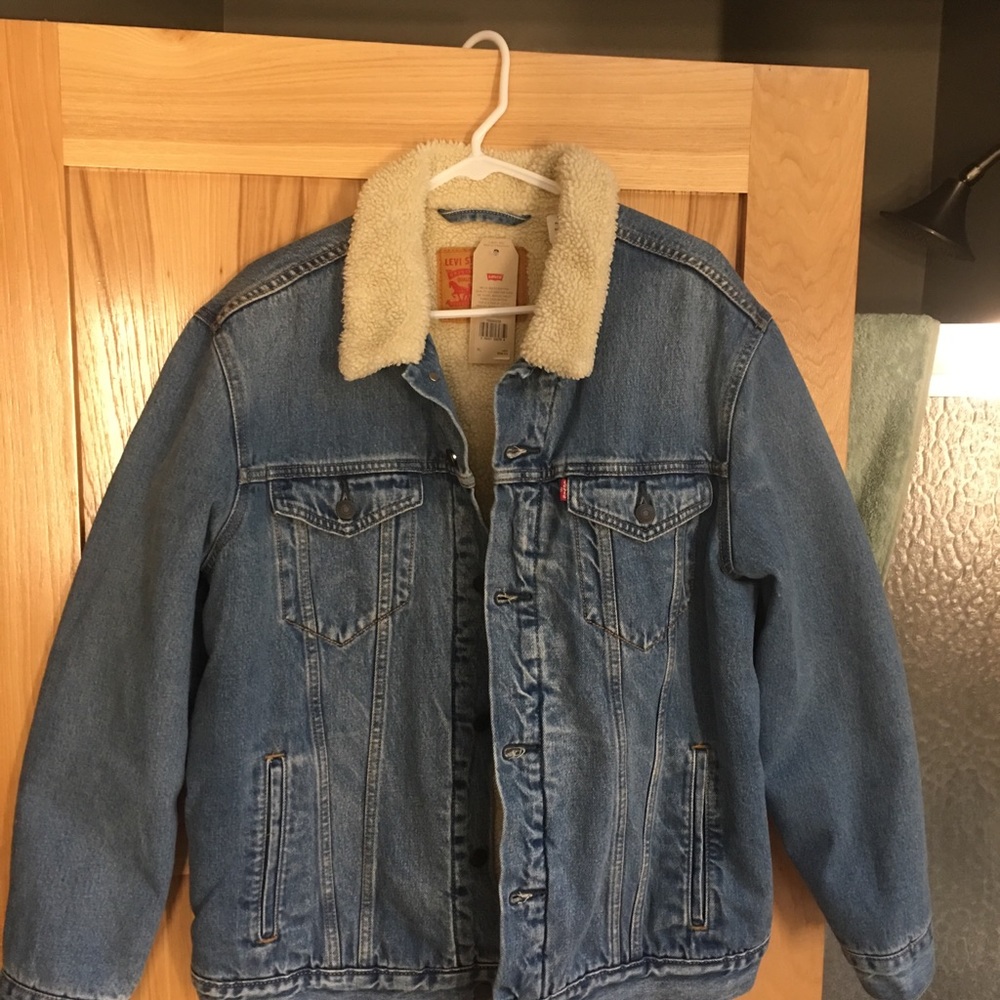 Levis XL Denim Trucker Jacket with Sherpa Lining